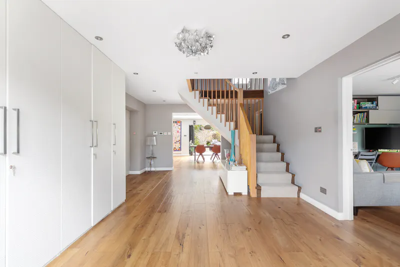 Entrance hall at Modern Crystal Palace home, D2847 (photo 2)