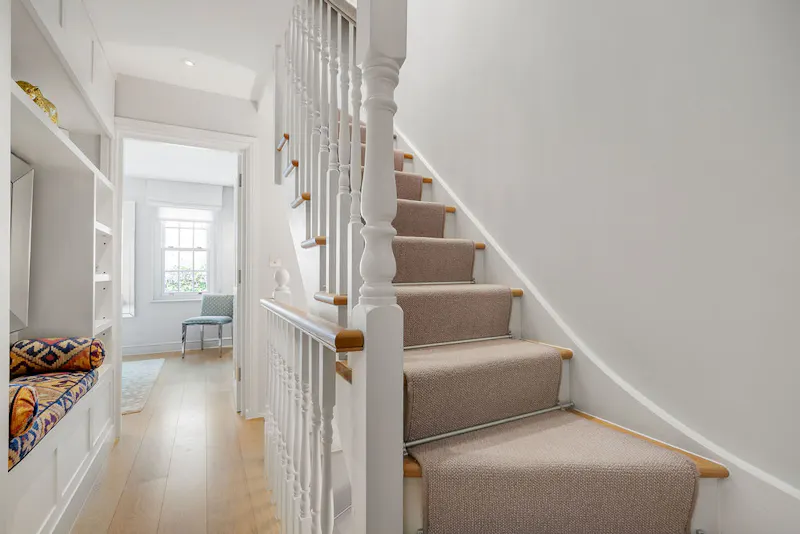 Entrance hall at Luxury Parsons Green home, B2109 (photo 13)