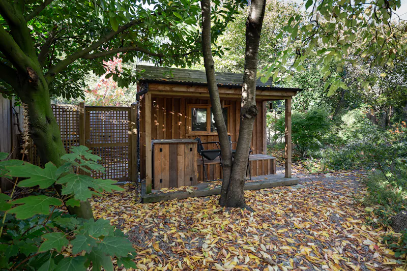 Summer house at Architect Designed Camden Home, B2106 (photo 45)