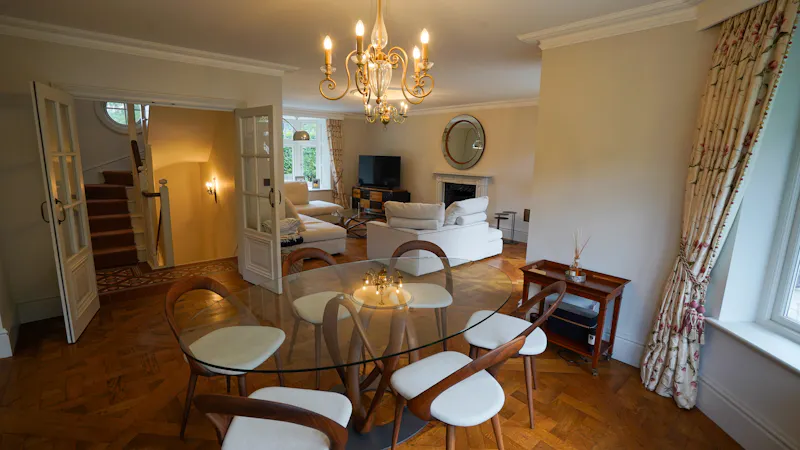 Modern Victorian Coach House, B2107 (photo 7)