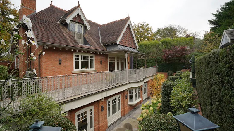 Modern Victorian Coach House, B2107 (photo 29)