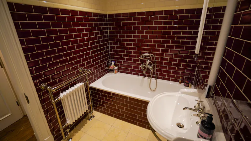 Bathroom at Modern Victorian Coach House, B2107 (photo 14)