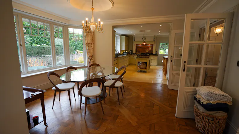 Dining room at Modern Victorian Coach House, B2107 (photo 6)