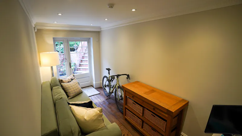 Modern Victorian Coach House, B2107 (photo 15)
