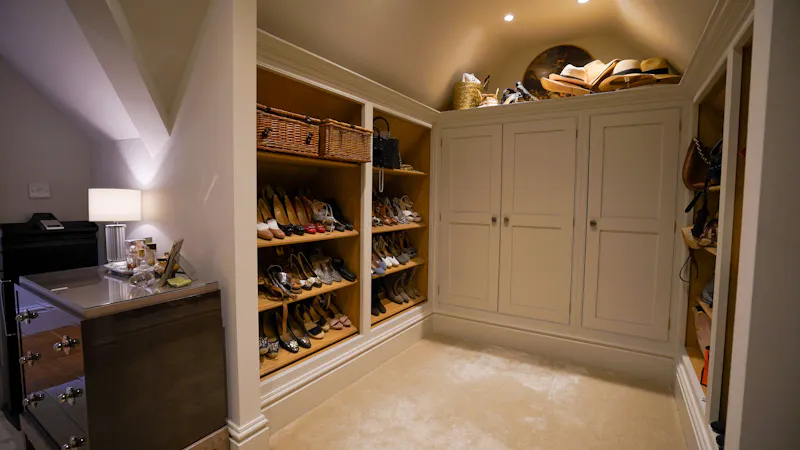 Dressing room at Modern Victorian Coach House, B2107 (photo 24)