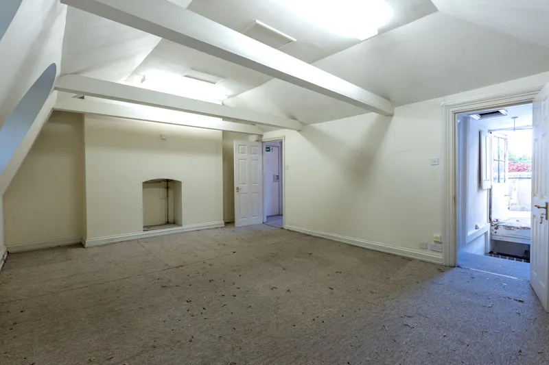 Attic at Vacant Newington Green Georgian, A1682 (photo 25)