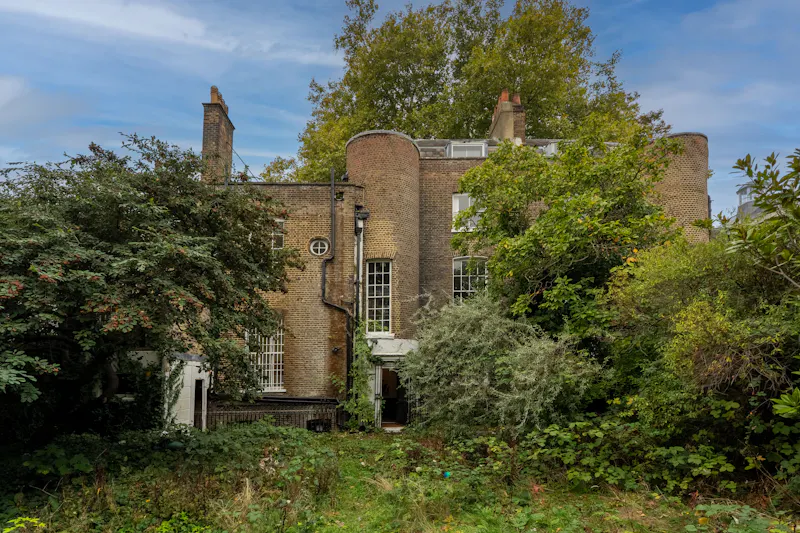Garden - wild at Vacant Newington Green Georgian, A1682 (photo 33)