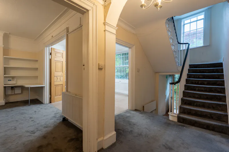 Staircase at Vacant Newington Green Georgian, A1682 (photo 11)