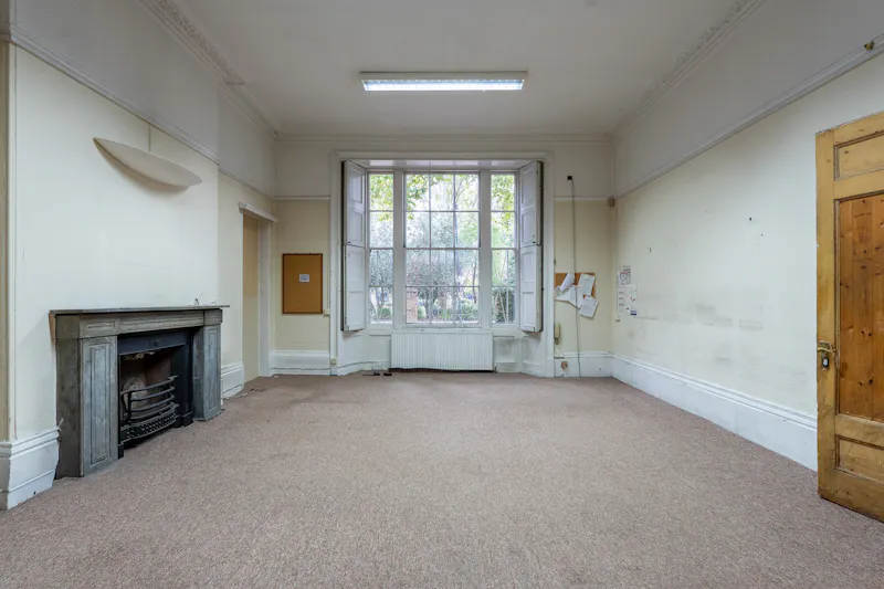 Fireplace at Vacant Newington Green Georgian, A1682 (photo 5)