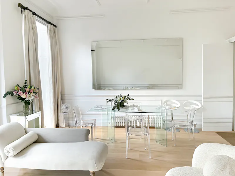 Dining room at Elegant Knightsbridge Flat, F1263 (photo 5)