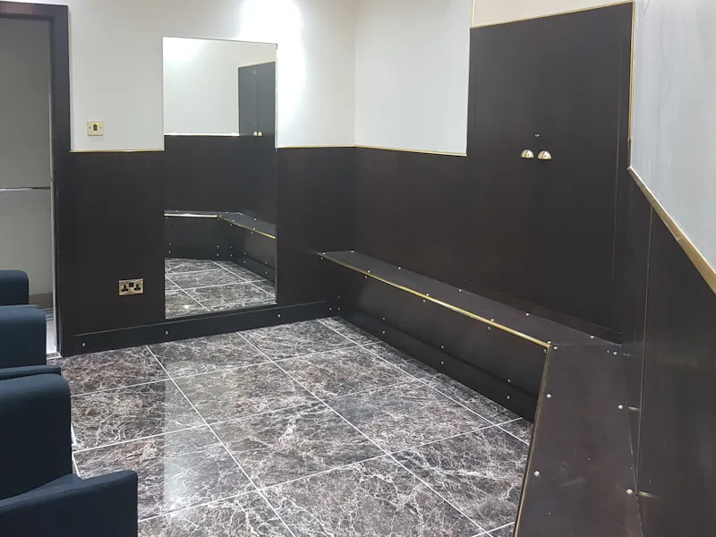 Dressing room at Art Deco Islington Auditorium, R882 (photo 10)