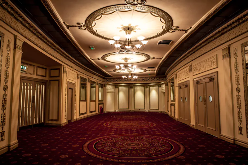 Art Deco Islington Auditorium, R882 (photo 3)