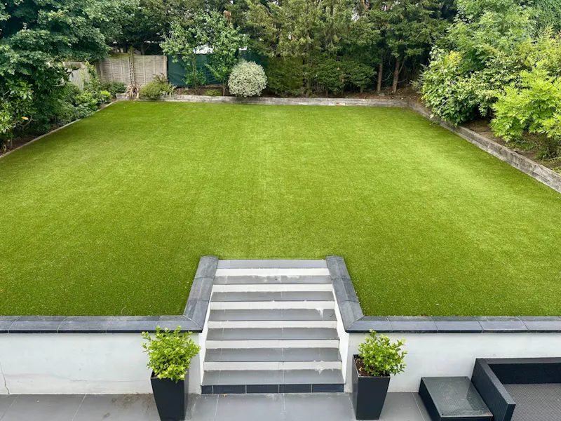 Large Modern Mill Hill Home, K381 (photo 29)