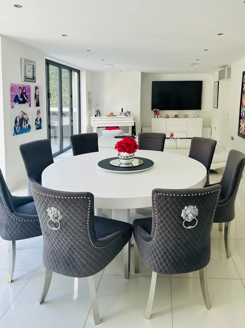 Dining room at Large Modern Mill Hill Home, K381 (photo 4)