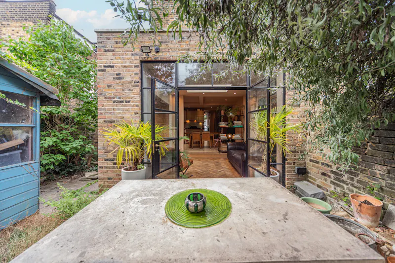 Garden at White City Victorian apartment, B2111 (photo 15)