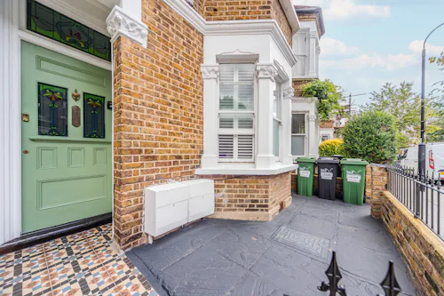 White City Victorian apartment, B2111