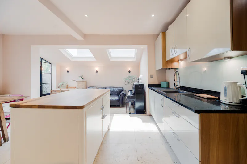 White City Victorian apartment, B2111 (photo 5)