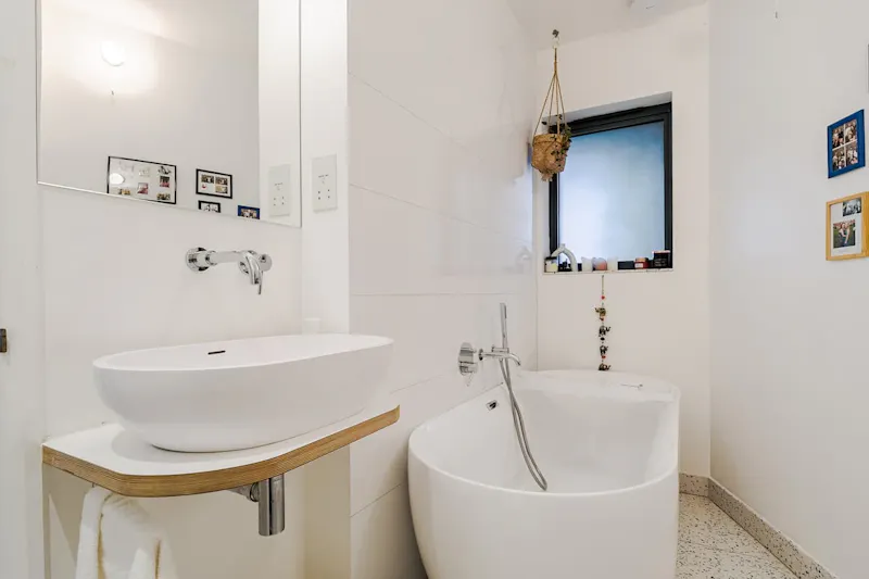 Bath at Design-led Leyton Home, B2122 (photo 15)