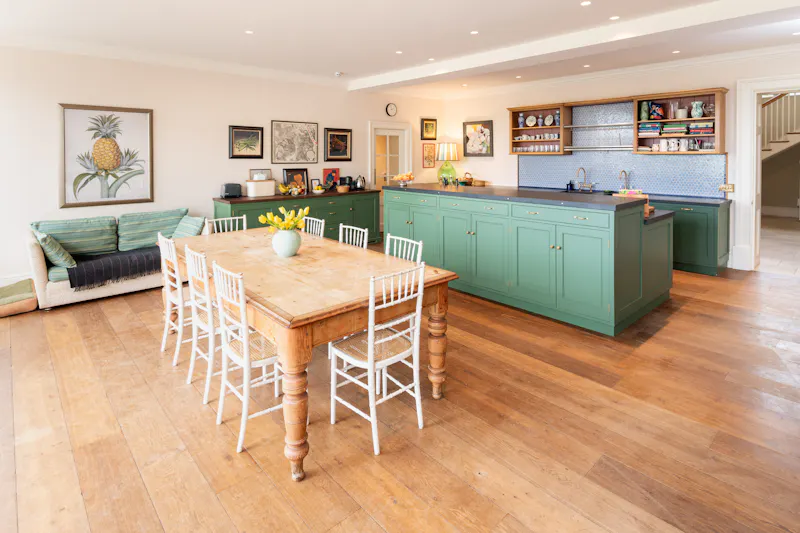Stunning Georgian style home, D2861 (photo 4)
