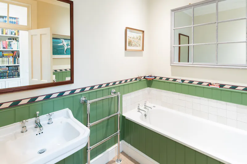 Bathroom at Stunning Georgian style home, D2861 (photo 25)