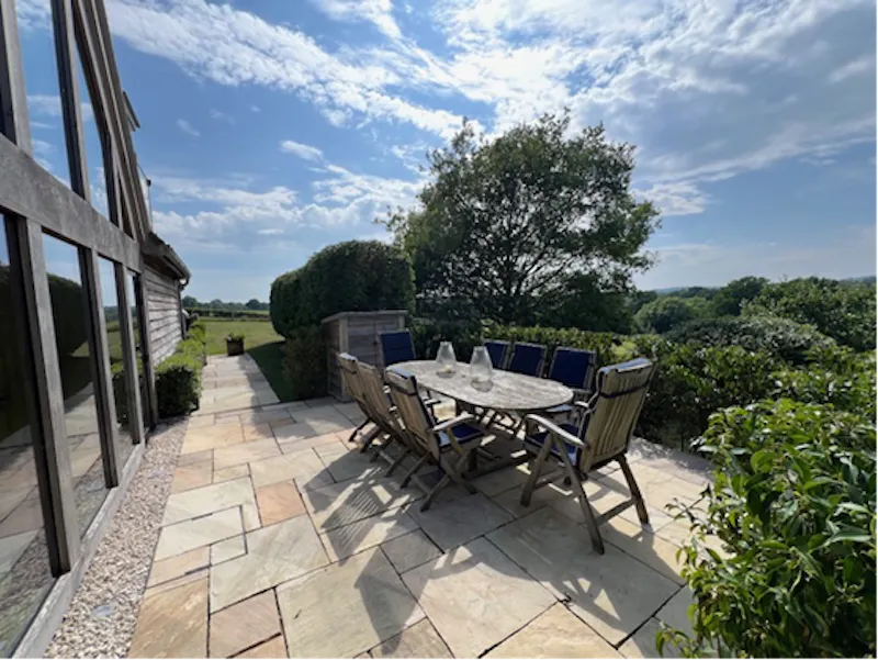 Limpsfield family barn home, D2850 (photo 18)