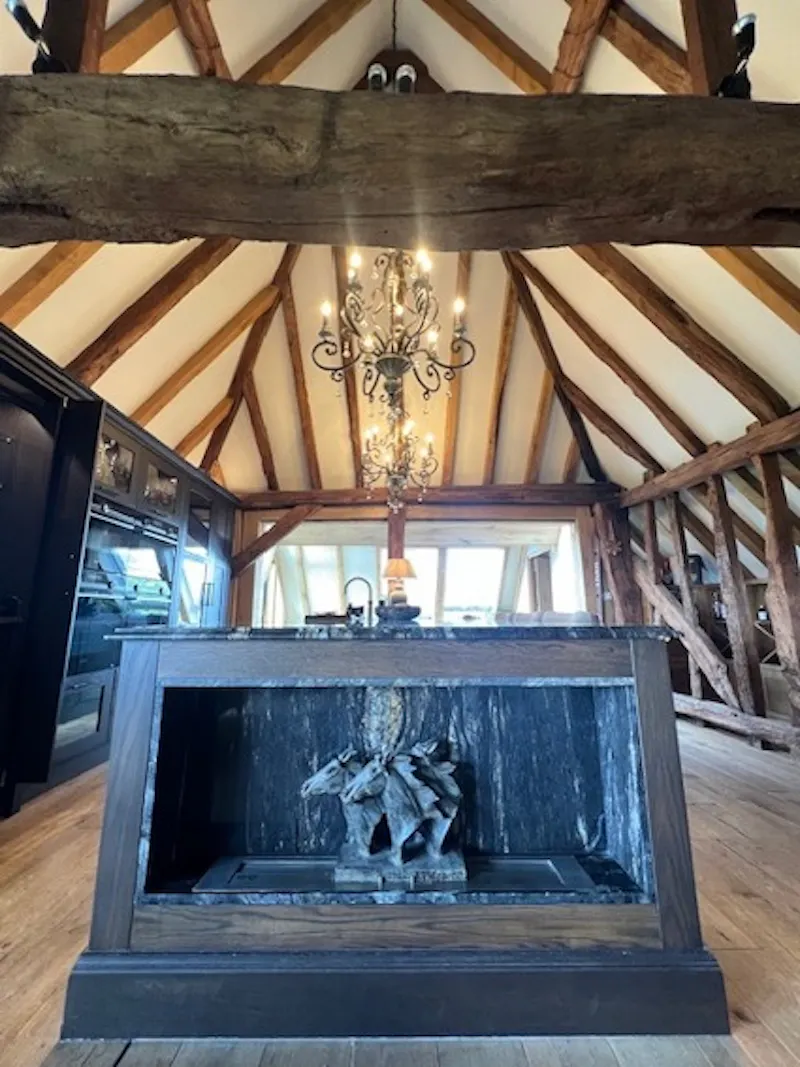 Limpsfield family barn home, D2850 (photo 7)