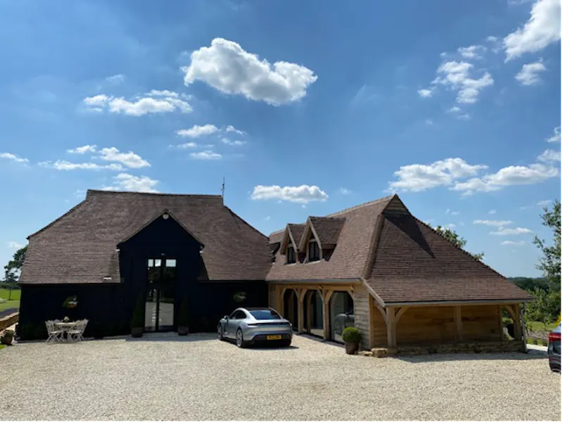 Driveway at Limpsfield family barn home, D2850 (photo 1)