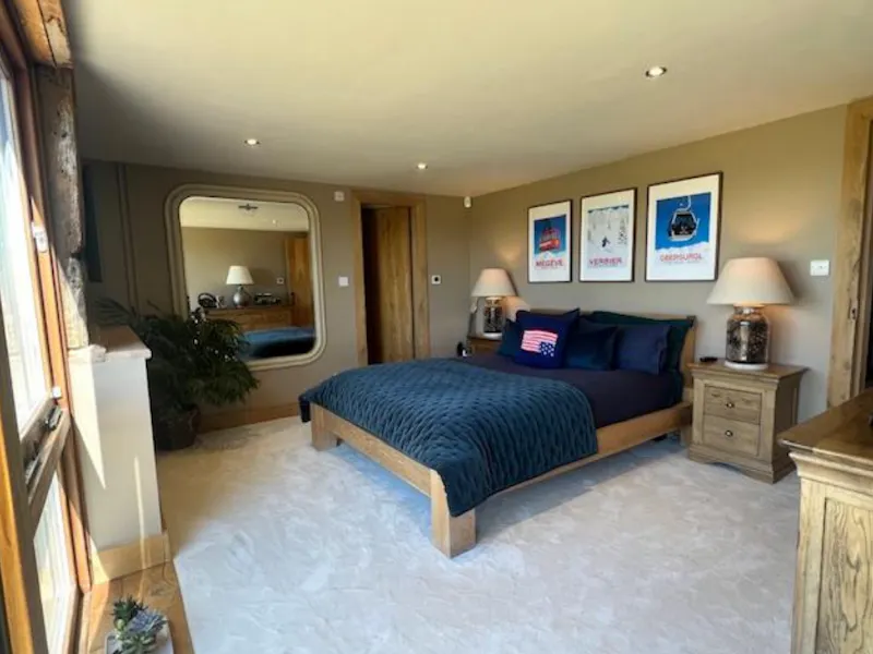 Bedroom at Limpsfield family barn home, D2850 (photo 12)