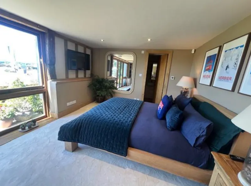 Limpsfield family barn home, D2850 (photo 13)