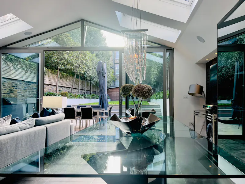 Glass at Sleek Fulham Townhouse, B2110 (photo 7)