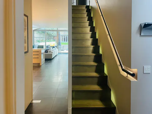 Sleek Fulham Townhouse, B2110
