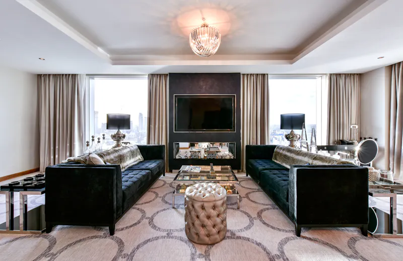Living Room at Greenwich Peninsula luxury hotel, R883 (photo 22)