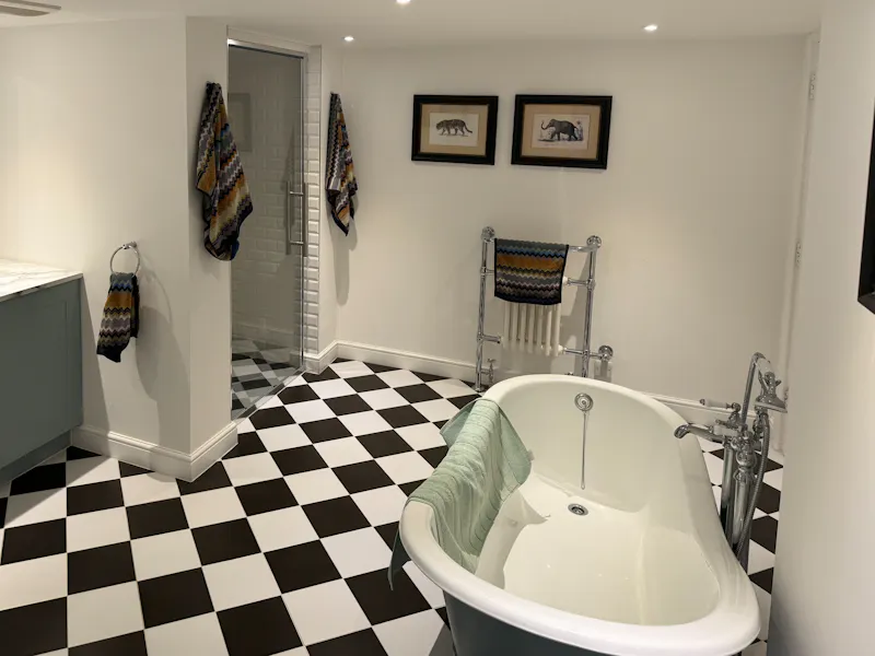 Bath - rolltop at  Hatfield Mansion Conversion, A1683 (photo 18)