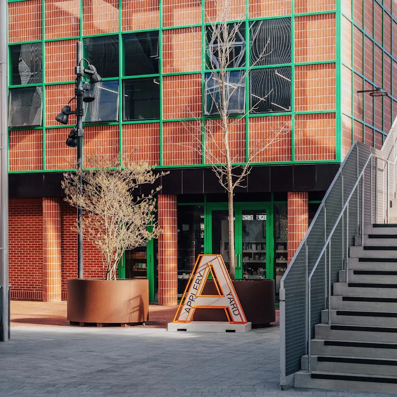 Architect designed London hub, N568 (photo 23)