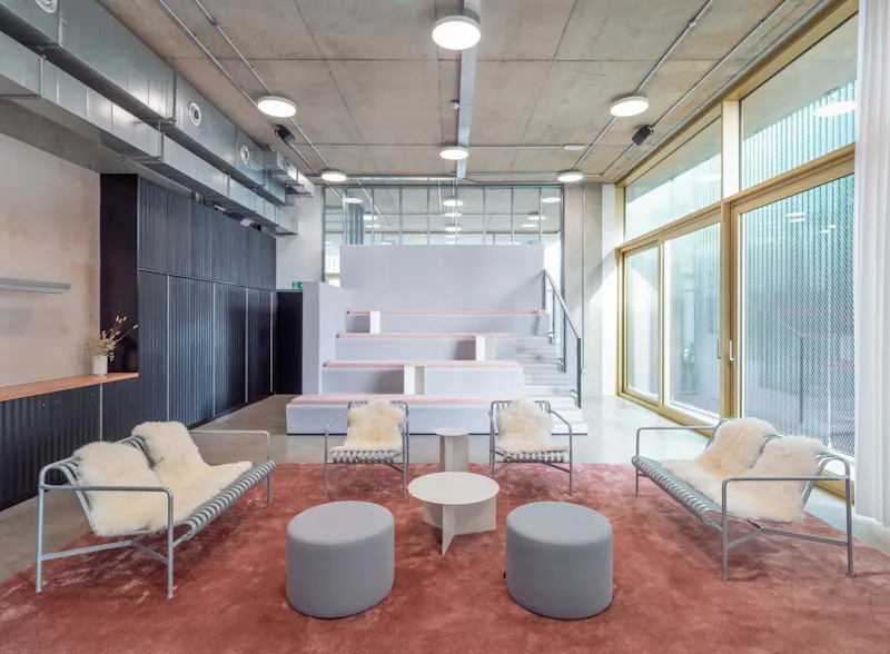 Architect designed London hub, N568 (photo 9)