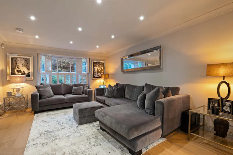Living Room at Renovated Claygate Home, D2851 (photo 17)