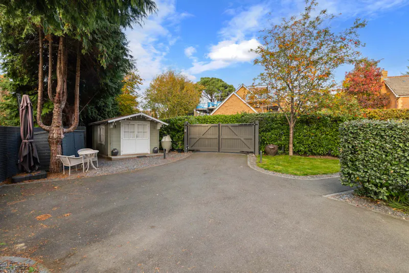 Renovated Claygate Home, D2851 (photo 51)