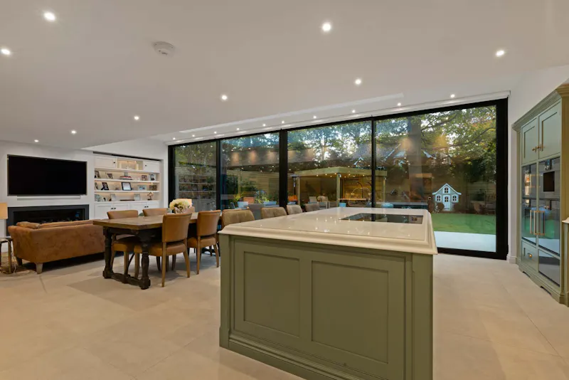 Renovated Claygate Home, D2851 (photo 4)