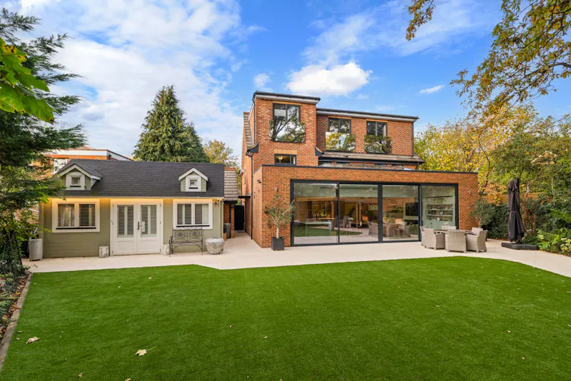 Renovated Claygate Home, D2851 (photo 43)