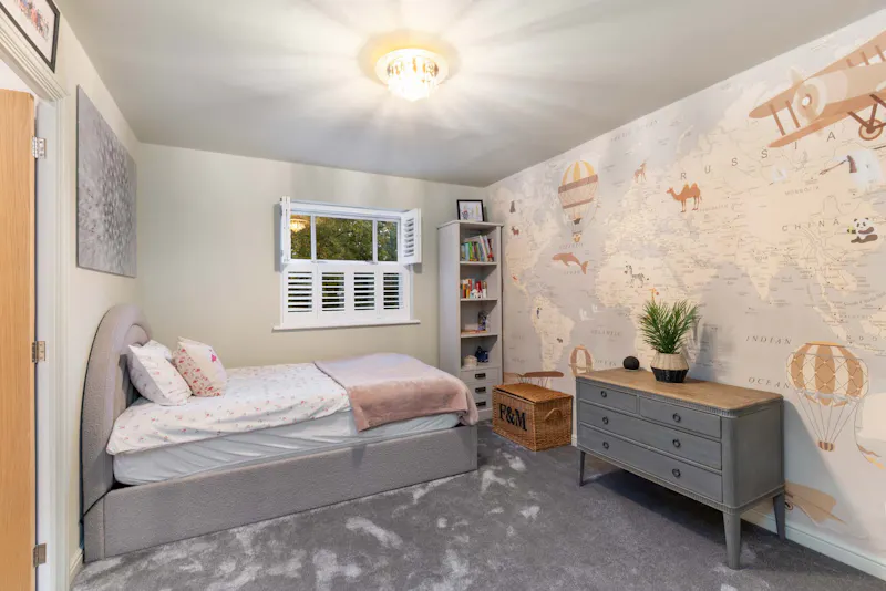 Bedroom at Renovated Claygate Home, D2851 (photo 24)