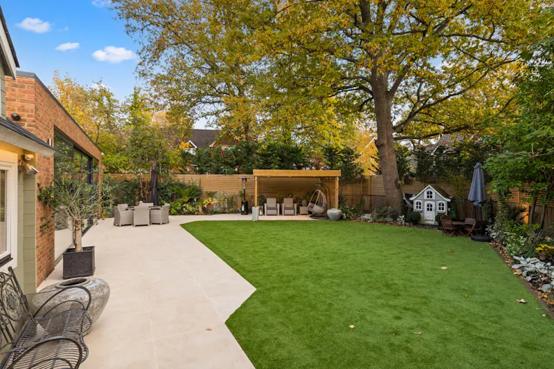 Garden at Renovated Claygate Home, D2851 (photo 40)