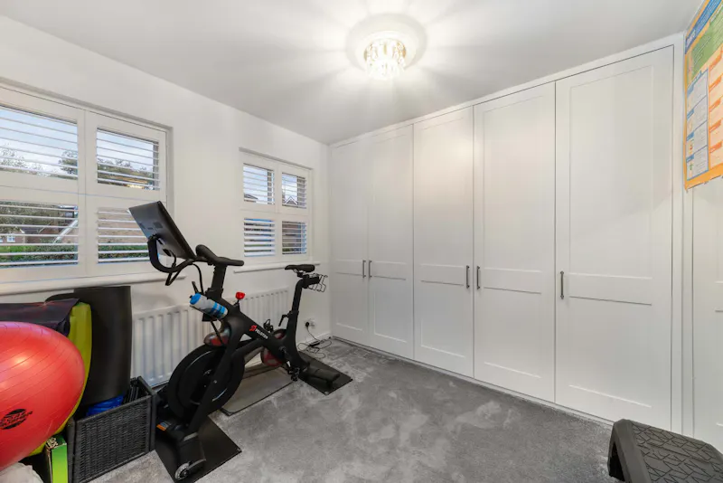 Gym at Renovated Claygate Home, D2851 (photo 28)