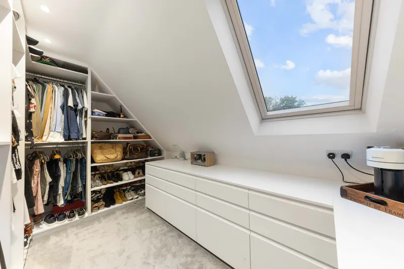Dressing room at Renovated Claygate Home, D2851 (photo 38)