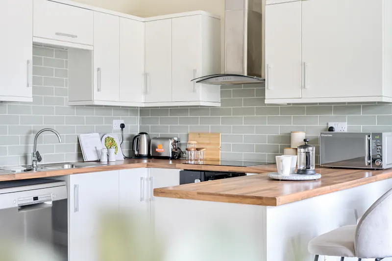 Light-filled Claygate Apartment, F1271 (photo 7)