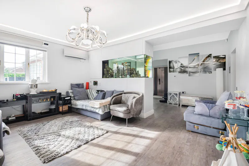Hadley Wood luxe home, D2854 (photo 8)
