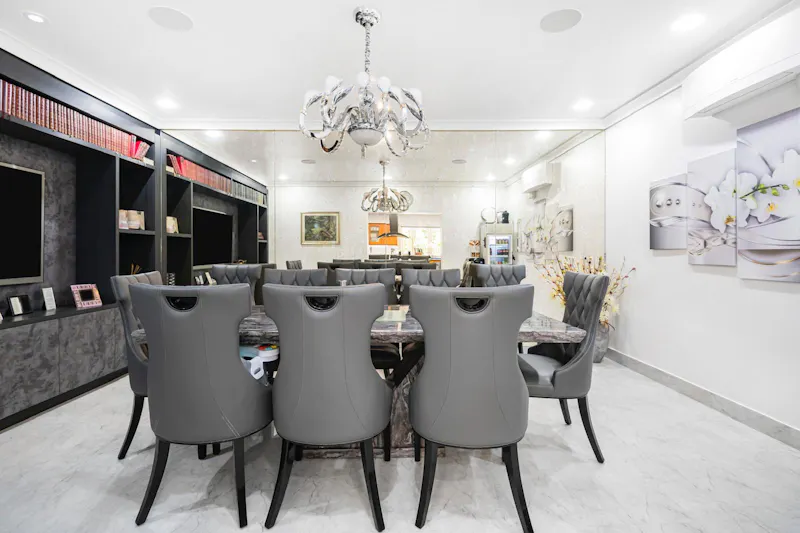 Dining room at Hadley Wood luxe home, D2854 (photo 19)