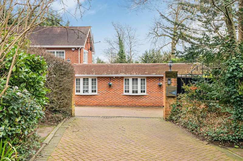 Hadley Wood luxe home, D2854 (photo 82)