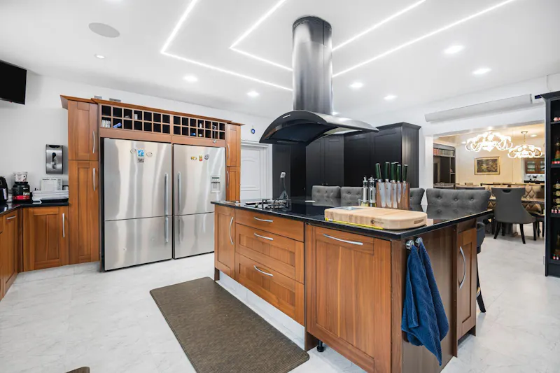 Kitchen at Hadley Wood luxe home, D2854 (photo 24)