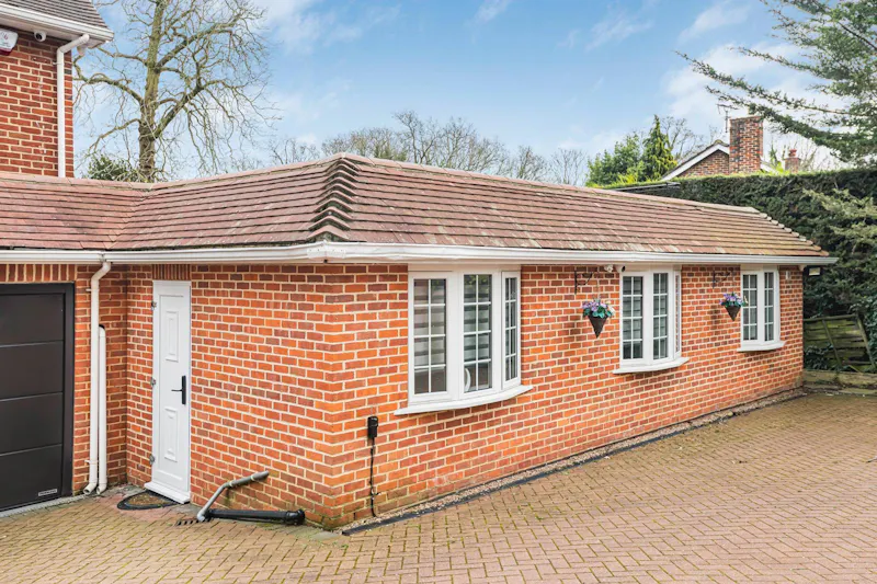 Hadley Wood luxe home, D2854 (photo 80)
