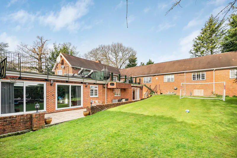 Hadley Wood luxe home, D2854 (photo 70)